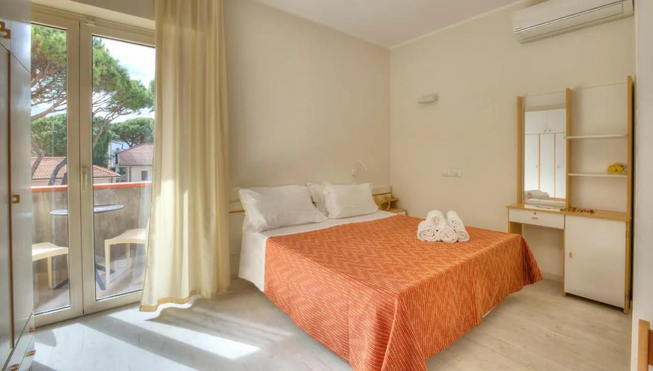 ***  Hotel Clara Riccione Italia